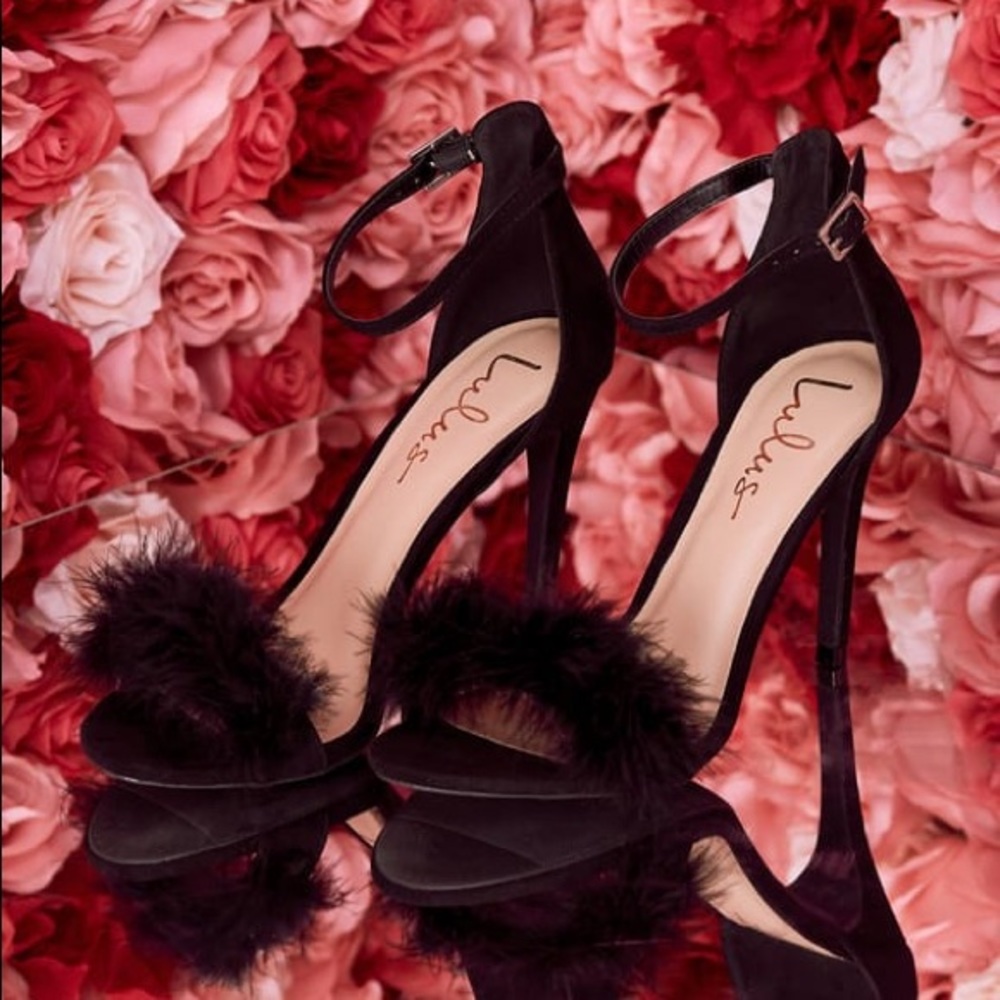 VALENTINA BLACK FEATHER ANKLE STRAP HEELS